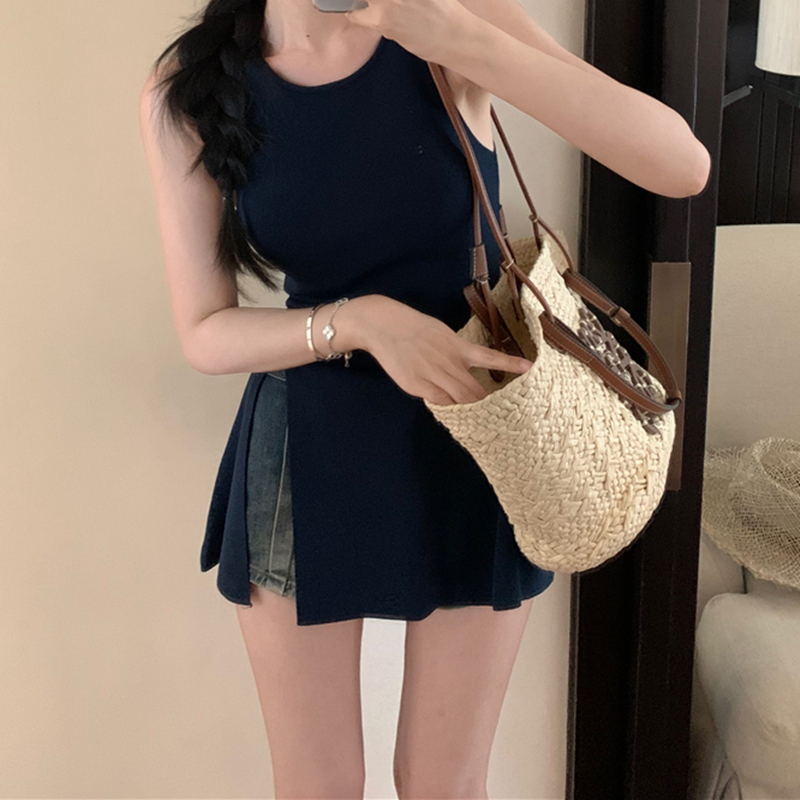Slim Fit Slit Knitted Small Tank Top Vest
