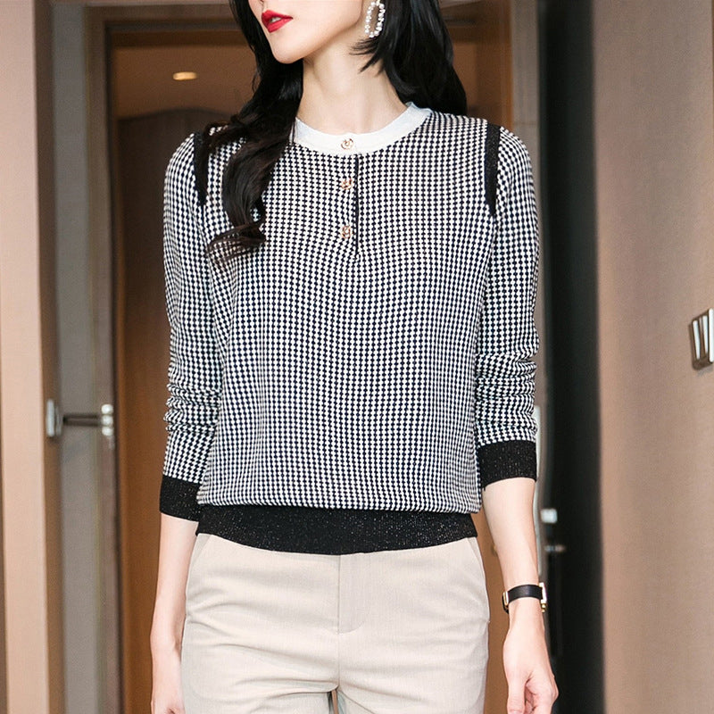 Casual houndstooth sweater