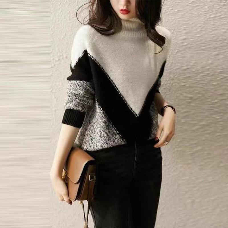 Color Block Knitted Turtleneck Sweater