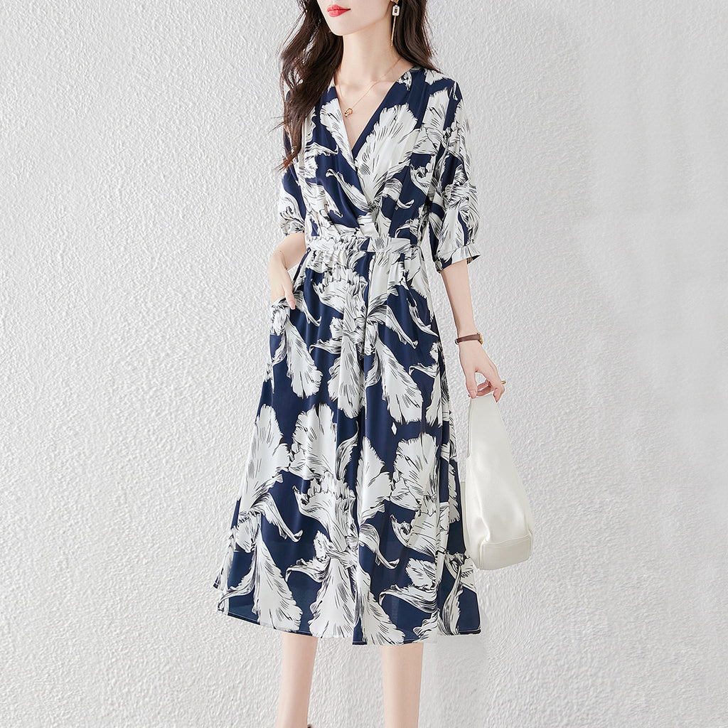 Elegant Printed Mid-Length V-neck Dress