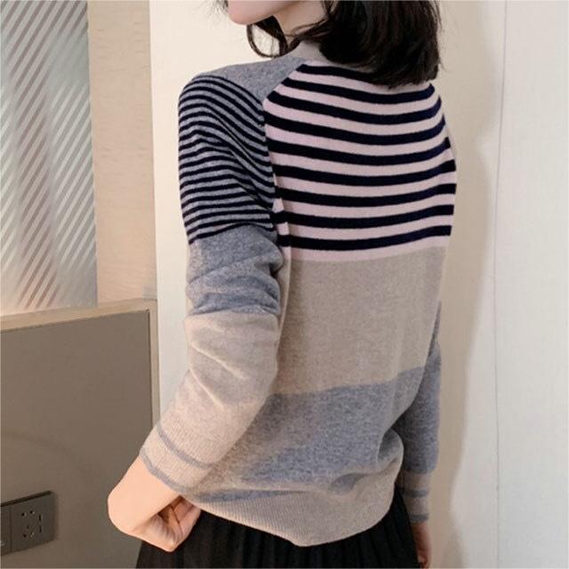 Color Matching Plaid V-neck Knitted Sweater