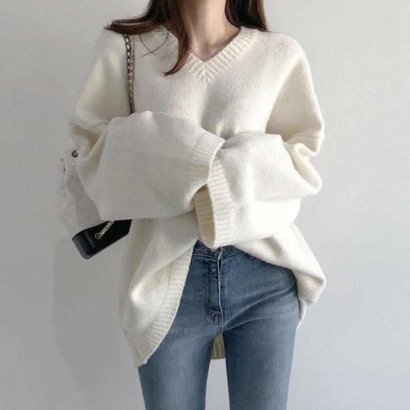 Loose and versatile knitted sweater